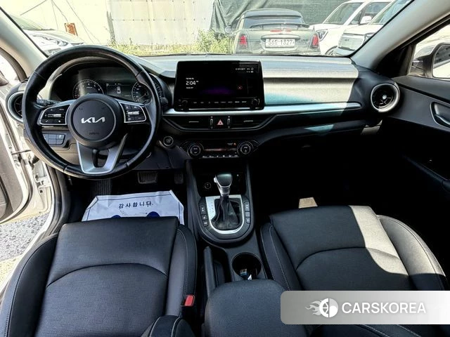 Kia The New K3 2nd generation 2021 Белый из Кореи, фото 2