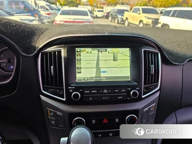 Hyundai The New Grand Starex 2018 Серебряный из Кореи, фото 2