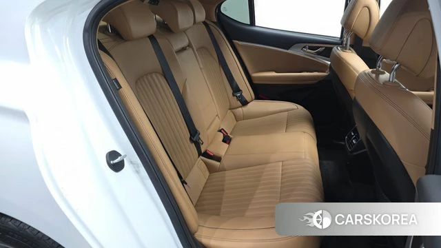 Genesis The New G70 2021 Белый из Кореи, фото 2