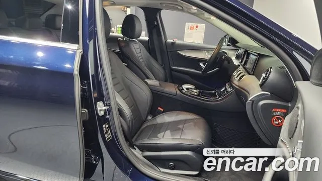 Mercedes-Benz E-Class W213 2018 Синий из Кореи, фото 2