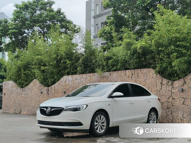 Buick Yinglang 2023 Белый из Китая, фото 2