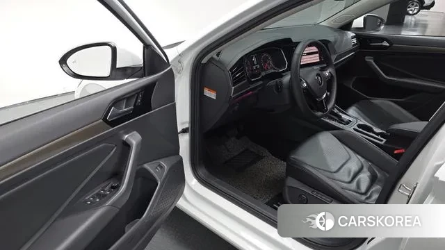 Volkswagen 7th Generation of Jetta 2020 Белый из Кореи, фото 2