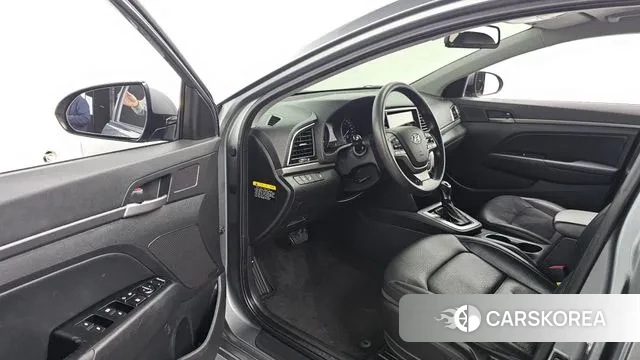 Hyundai Avante AD 2018 Серый из Кореи, фото 2