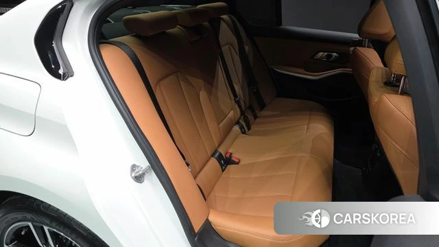 BMW 3 Series (G20) 2025 Белый из Кореи, фото 2