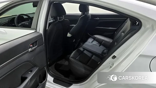 Hyundai Avante AD 2018 Белый из Кореи, фото 2