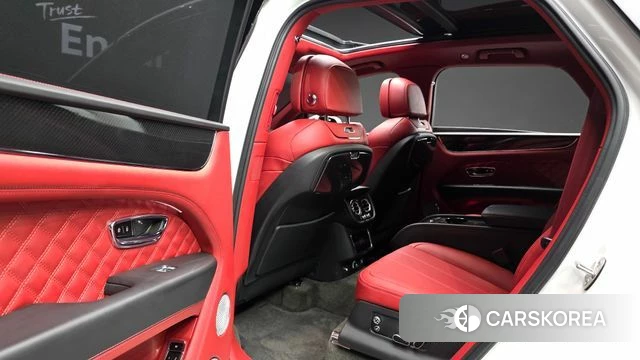 Bentley Bentayga 2023 Белый из Кореи, фото 2