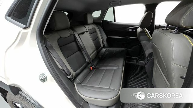 Chevrolet (GM Daewoo) Trax Crossover 2025 Жемчужный цвет из Кореи, фото 2