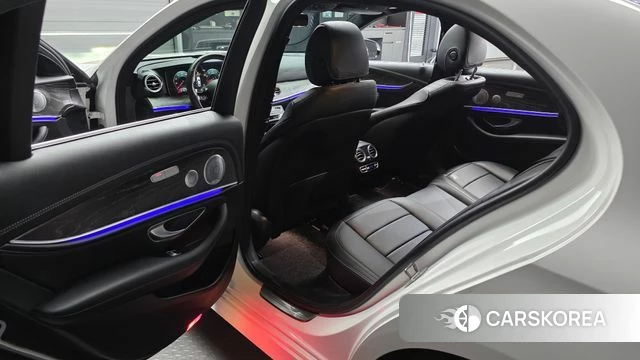 Mercedes-Benz E-Class W213 2020 Белый из Кореи, фото 2
