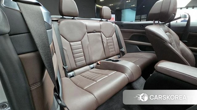 BMW 4 Series (G22) 2022 Белый из Кореи, фото 2