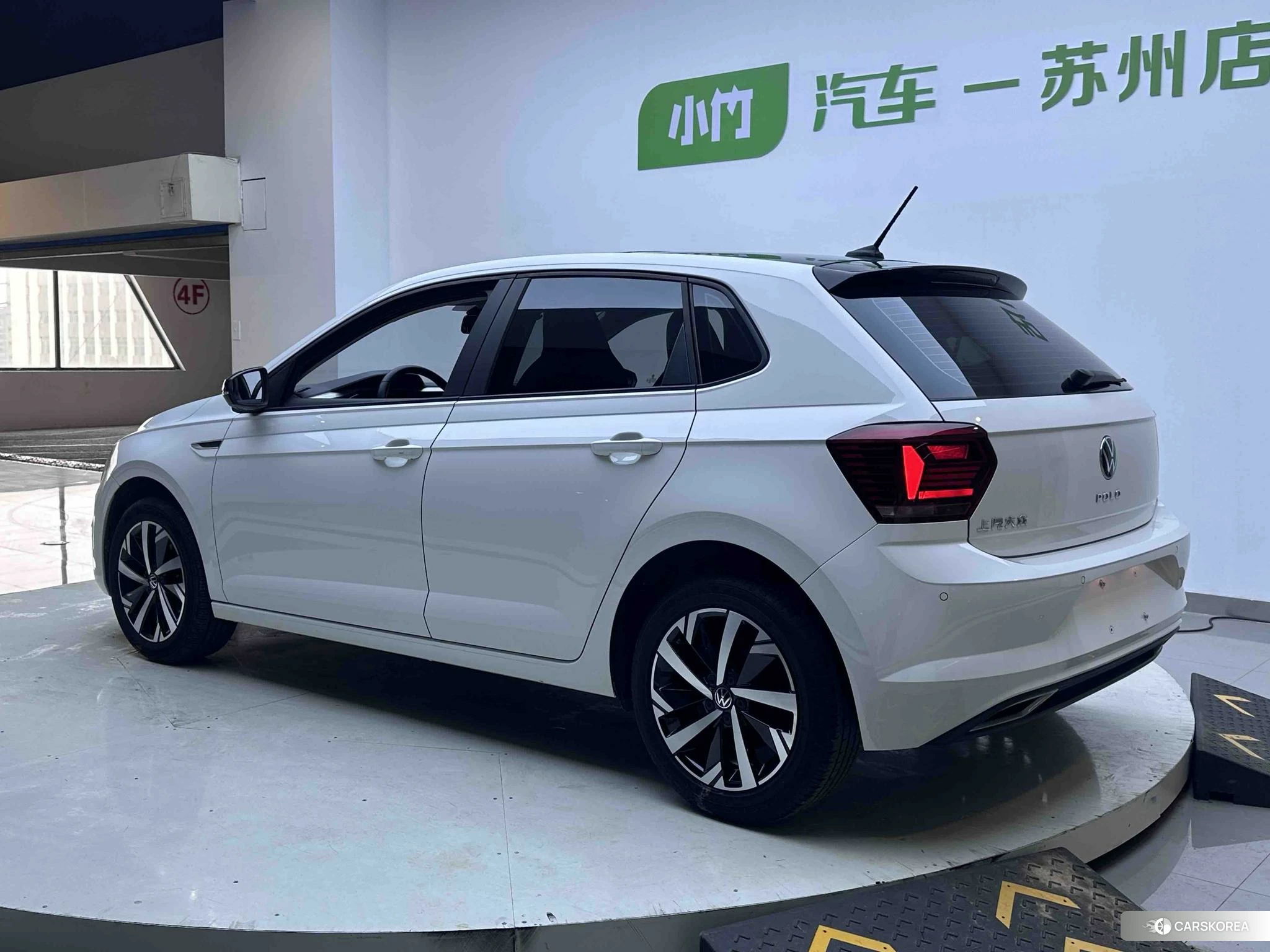 Volkswagen Polo 2021 Белый из Китая, фото 2