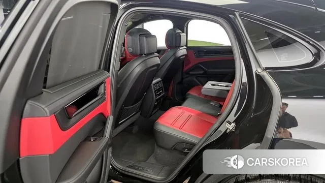 Porsche Cayenne (PO536) 2025 Черный из Кореи, фото 2