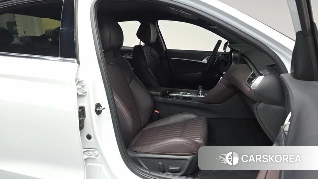 Genesis The New G70 2021 Белый из Кореи, фото 2