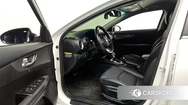 Kia Come New K3 2021 Белый из Кореи, фото 2