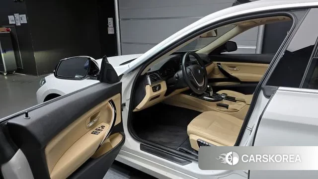 BMW 3 Series GT (F34) 2020 Белый из Кореи, фото 2