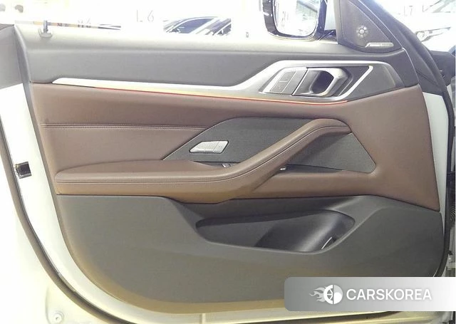 BMW 4 Series (G22) 2024 Серебристо-серый из Кореи, фото 2