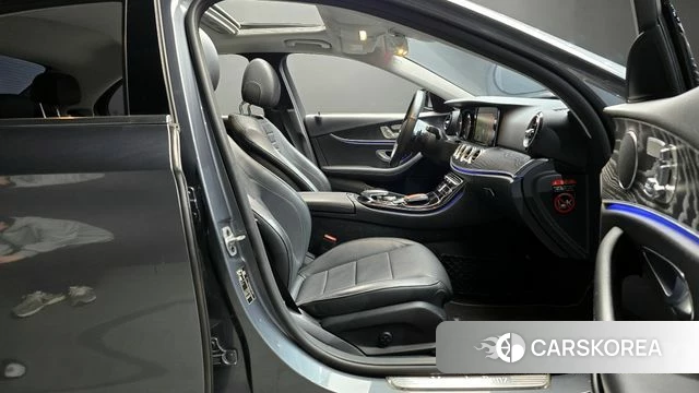 Mercedes-Benz E-Class W213 2019 Серый из Кореи, фото 2