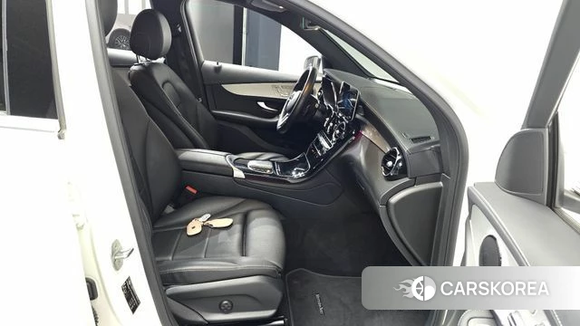 Mercedes-Benz GLC-Class X253 2021 Белый из Кореи, фото 2