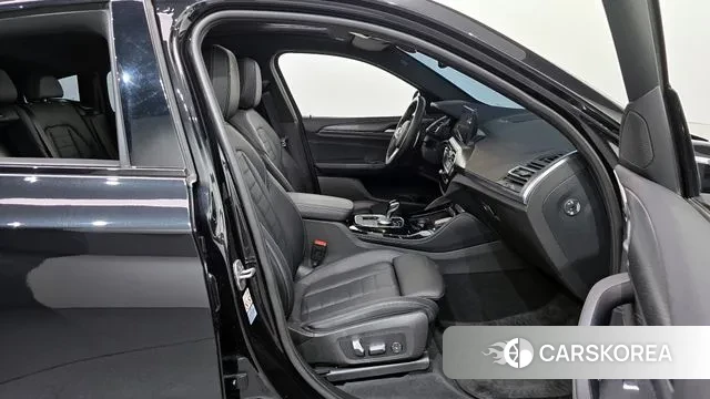 BMW X4 (G02) 2022 Черный из Кореи, фото 2