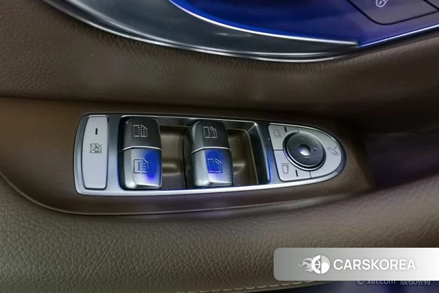Mercedes-Benz E-class 2022 Черный из Китая, фото 2