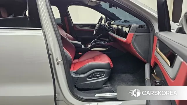 Porsche Cayenne (PO536) 2024 Серый из Кореи, фото 2