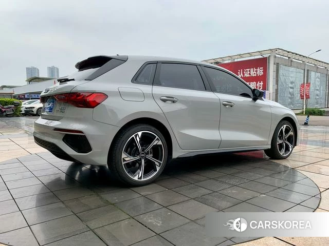 Audi A3 2023 Белый из Китая, фото 2