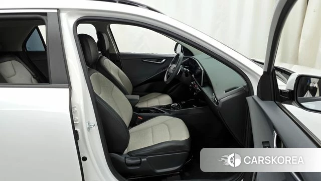 Kia Di Ol Nu Niro 2022 Белый из Кореи, фото 2