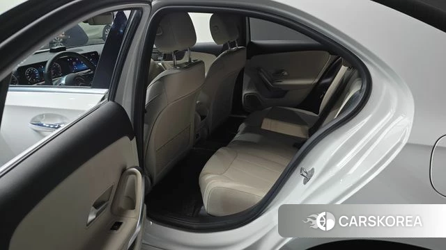 Mercedes-Benz A-Class W177 2024 Белый из Кореи, фото 2