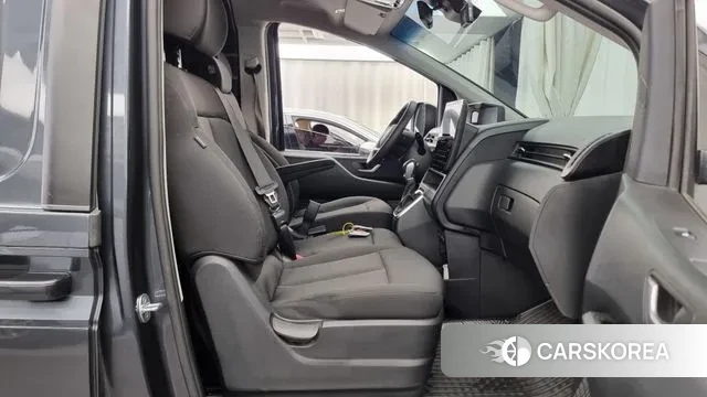 Hyundai Staria 2021 Серый из Кореи, фото 2