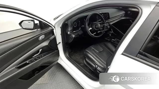 Hyundai Avante (CN7) 2022 Белый из Кореи, фото 2