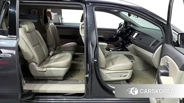 Kia The New Carnival 2018 Серый из Кореи, фото 2