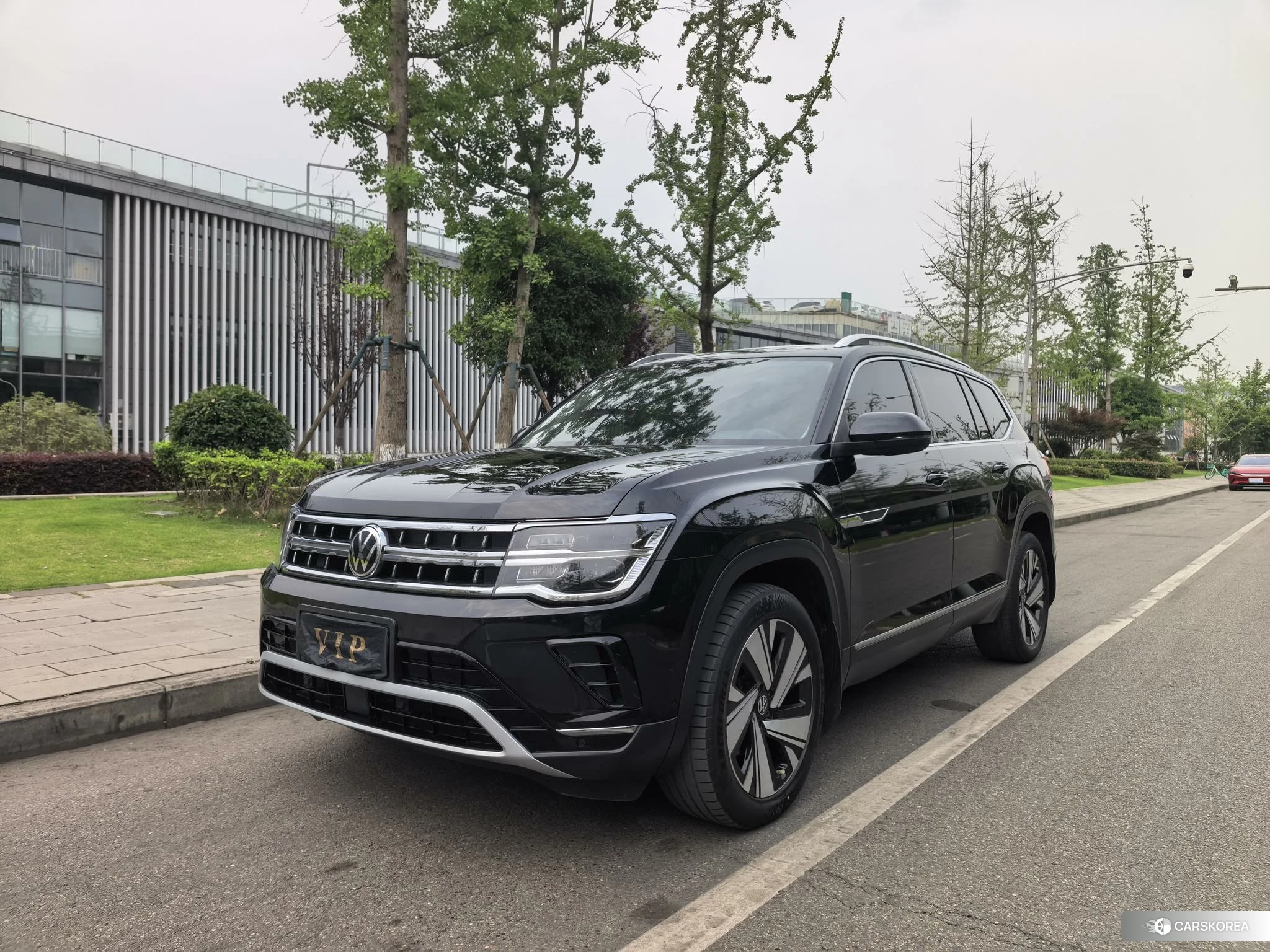 Volkswagen Tourang 2022 Черный из Китая, фото 2