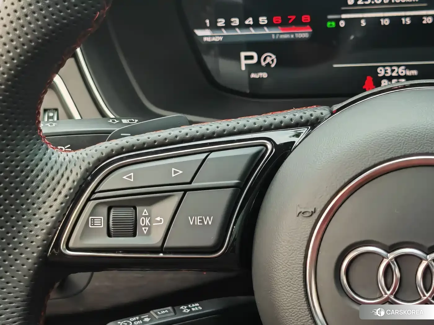 Audi A4L 2025 Silver/gray из Китая, фото 2