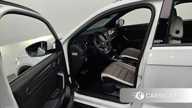 Volkswagen T-Roc 2021 Белый из Кореи, фото 2