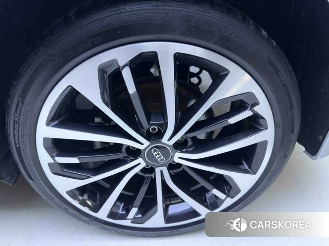Audi A3 2023 Белый из Китая, фото 2