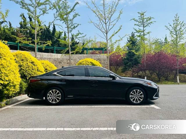 Lexus ES 2022 Черный из Китая, фото 2