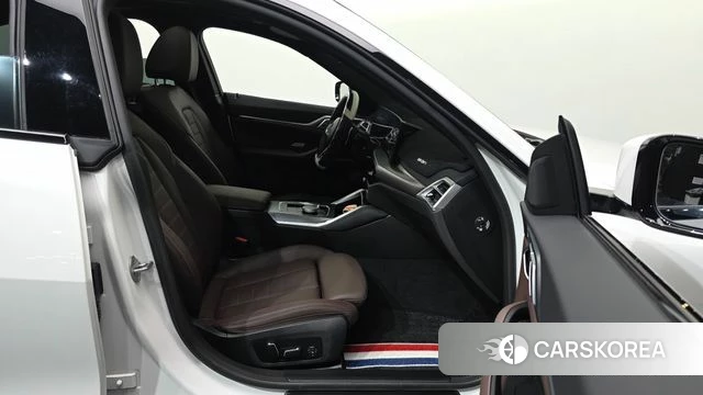 BMW 4 Series (G22) 2025 Белый из Кореи, фото 2
