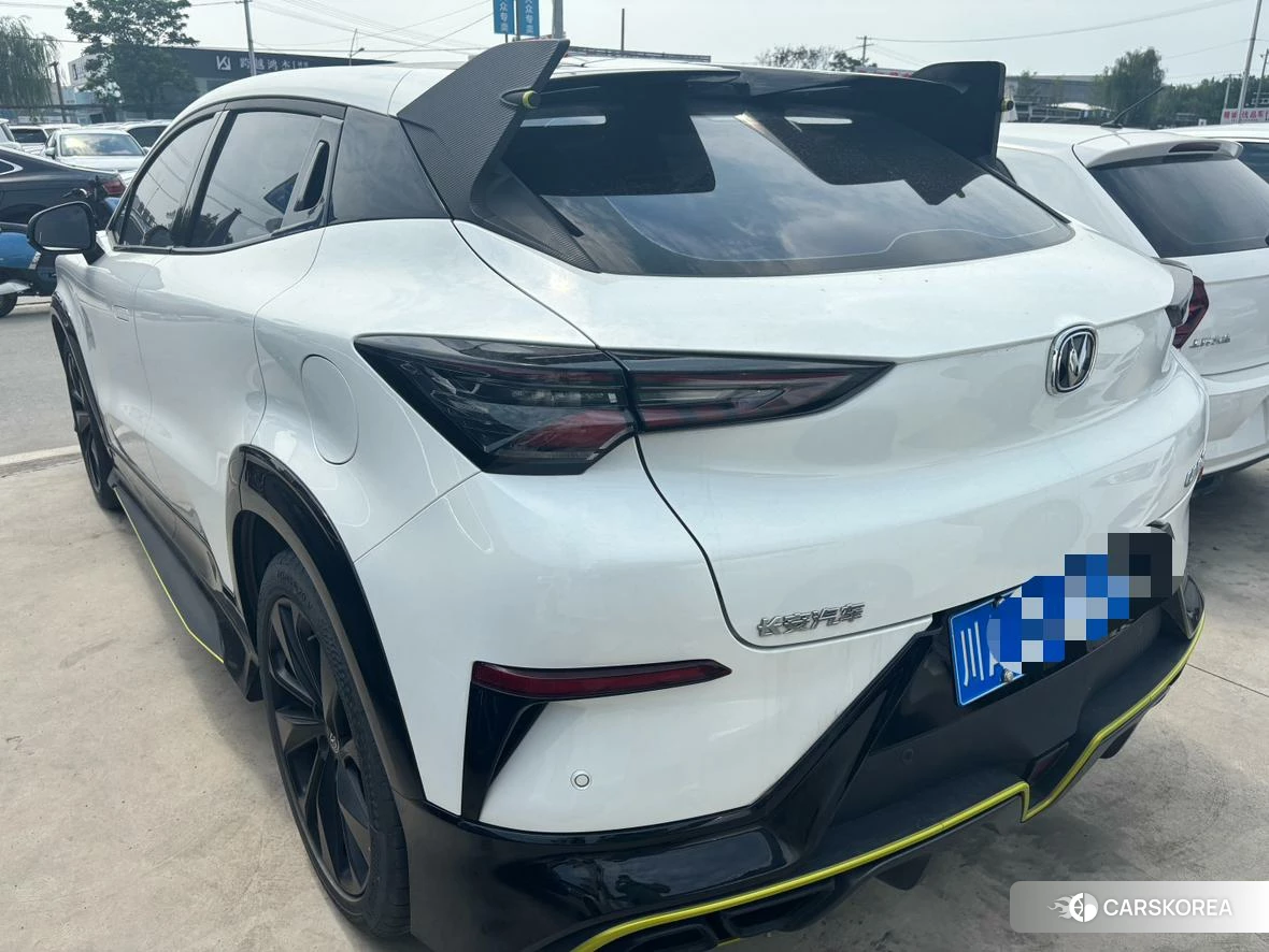 Chang'an UNI-T 2021 Белый из Китая, фото 2