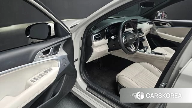 Genesis The New G70 2023 Серебристо-серый из Кореи, фото 2