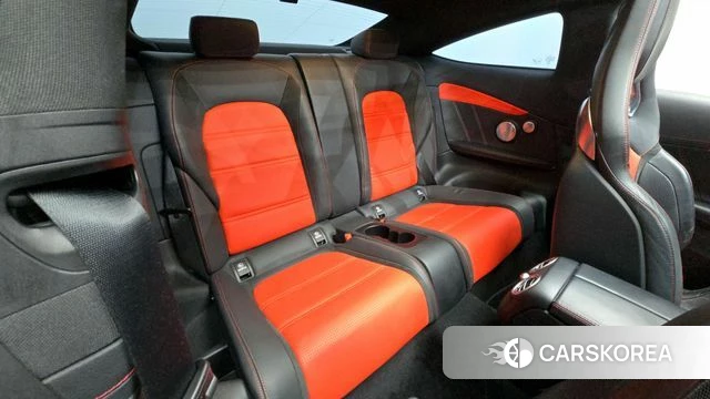Mercedes-Benz C-Class W205 2021 Белый из Кореи, фото 2