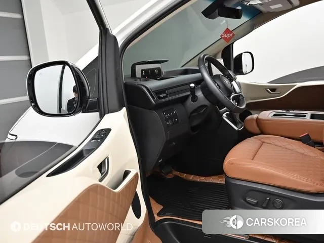 Hyundai Staria 2023 Белый из Кореи, фото 2