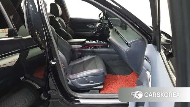 Genesis GV70 2022 Черный из Кореи, фото 2