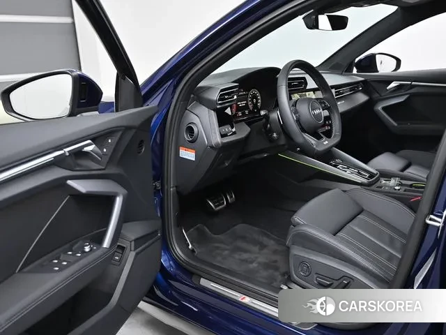 Audi A3 (8Y) 2025 Синий из Кореи, фото 2