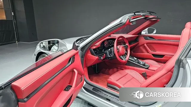 Porsche 911(992) 2024 Серебристо-серый из Кореи, фото 2