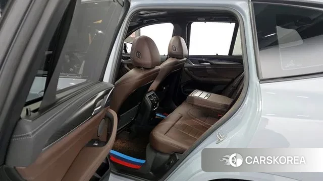 BMW X3 (G01) 2024 Небесно-голубой из Кореи, фото 2
