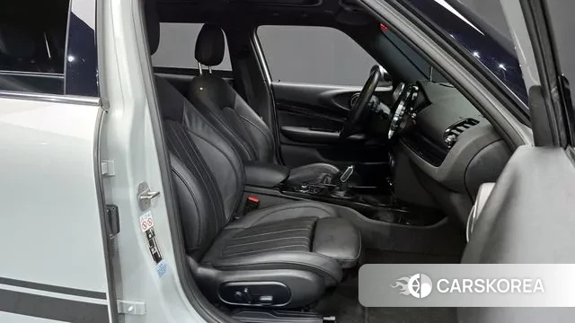 Mini Cooper S Clubman 2022 Серебряный из Кореи, фото 2