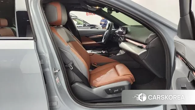 BMW 5 Series (G60) 2024 Серебристо-серый из Кореи, фото 2