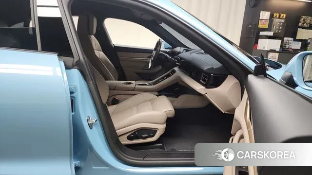 Porsche Taycan 2023 Небесно-голубой из Кореи, фото 2