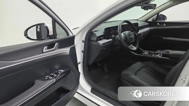 Kia The New K5 3rd generation 2024 Белый из Кореи, фото 2