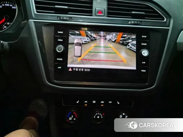 Volkswagen Tiguan second Generation 2018 Белый из Кореи, фото 2