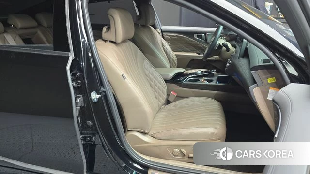 Kia K8 Hybrid 2023 Черный из Кореи, фото 2
